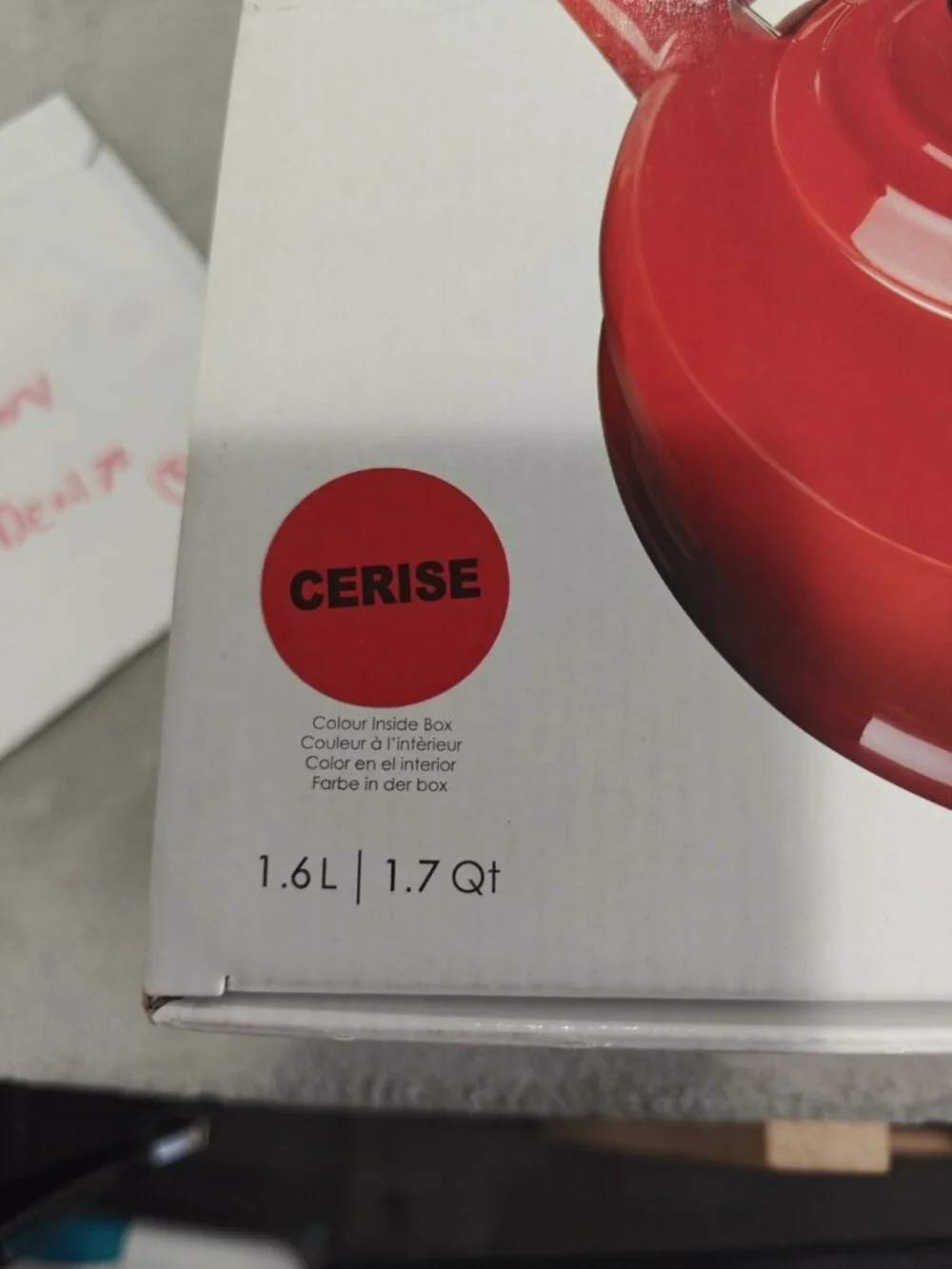Le Creuset Q310167 1.6L Whistling Kettle New In box